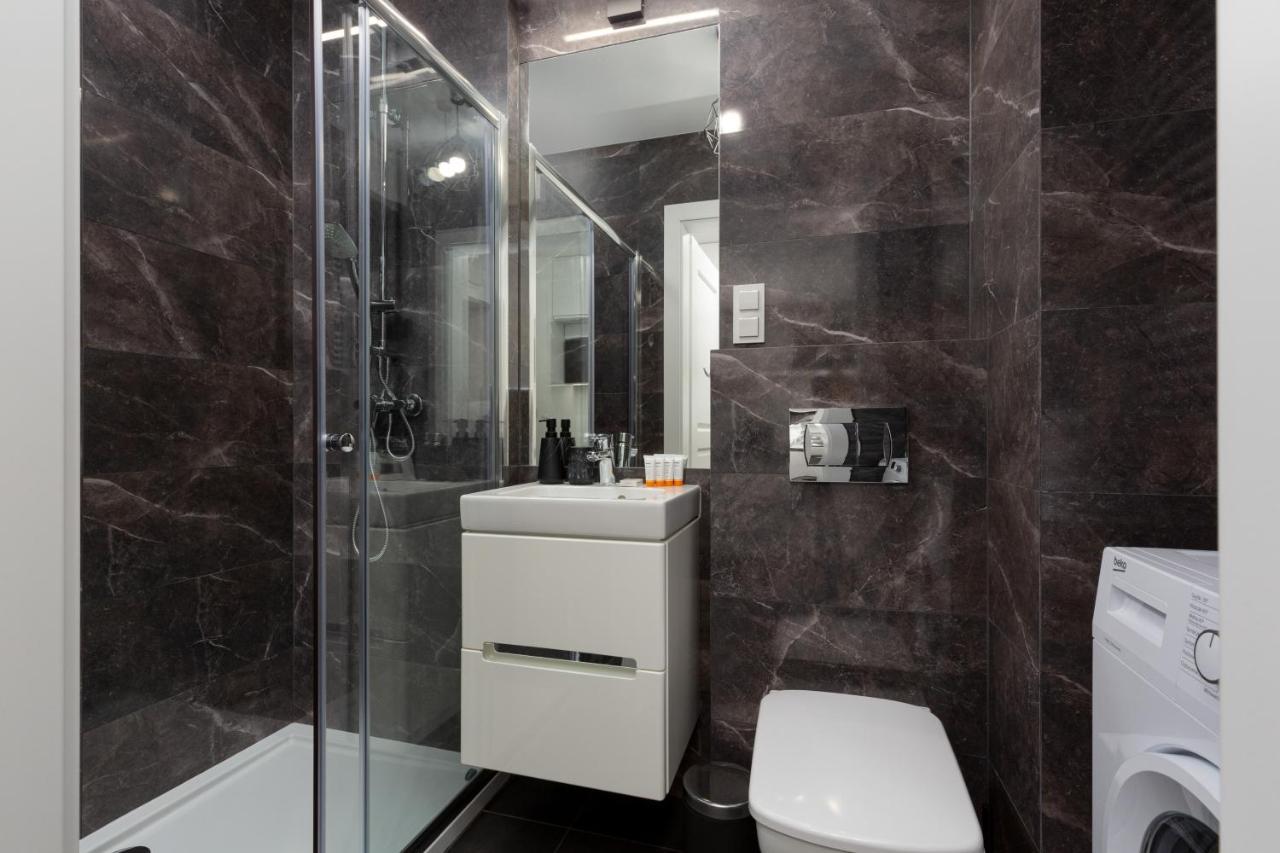 Elegancki Apartment Z Parkingiem By Noclegi Renters Warszawa Eksteriør billede
